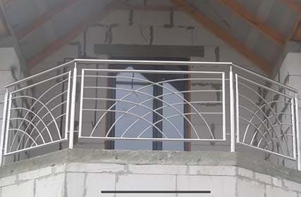 Балкон дуговий